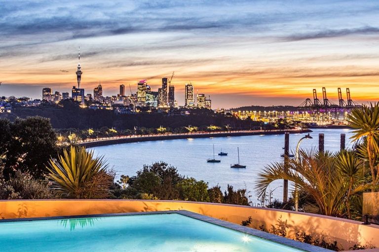 Photo of property in 92 Paritai Drive, Orakei, Auckland, 1071