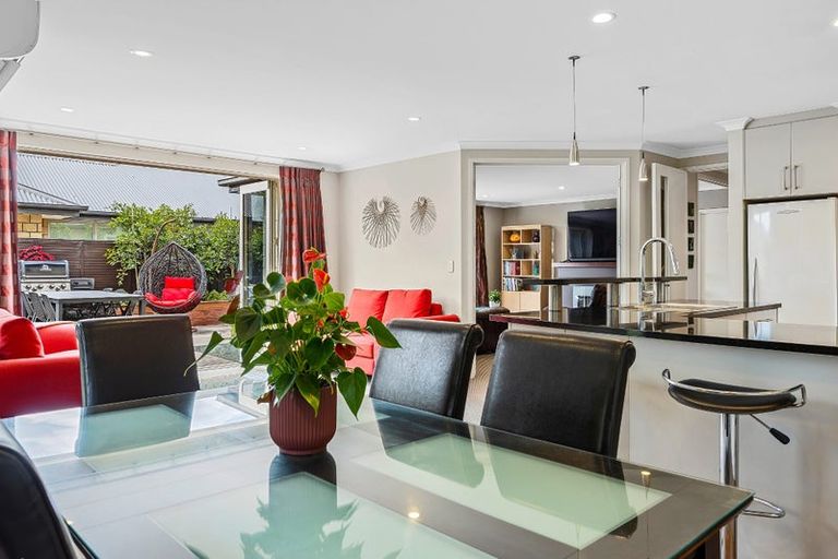 Photo of property in 17 Westpark Drive, Burnside, Christchurch, 8053