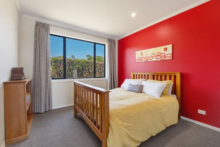 Photo of property in 14b Rennell Street, Frankleigh Park, New Plymouth, 4310