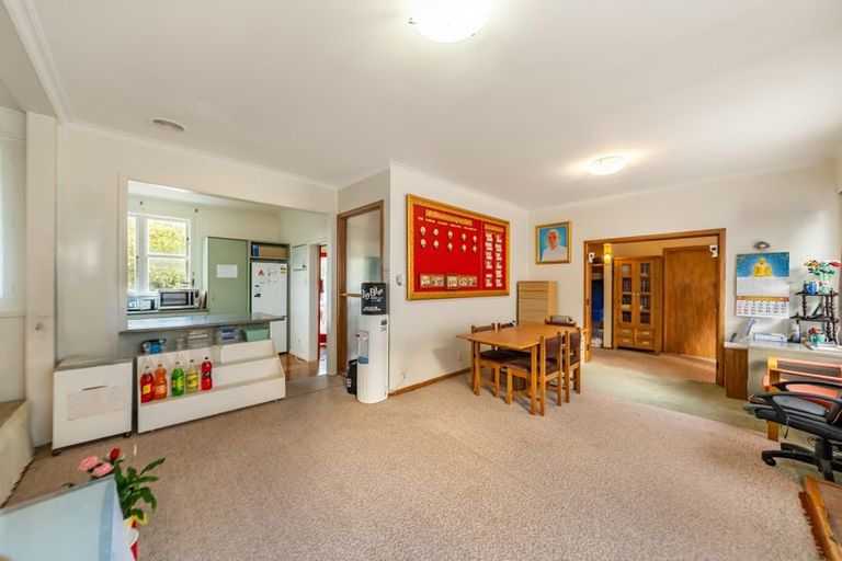 Photo of property in 298 Main Road, Tawa, Wellington, 5028