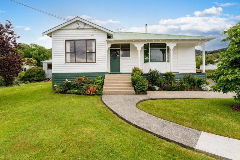 Photo of property in 11 Hugh Street, Sawyers Bay, Port Chalmers, 9023