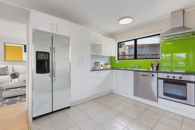 Photo of property in 54 Hinerau Street, Henderson, Auckland, 0612