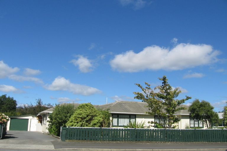 Photo of property in 6 Riverbank Street, Ebdentown, Upper Hutt, 5018