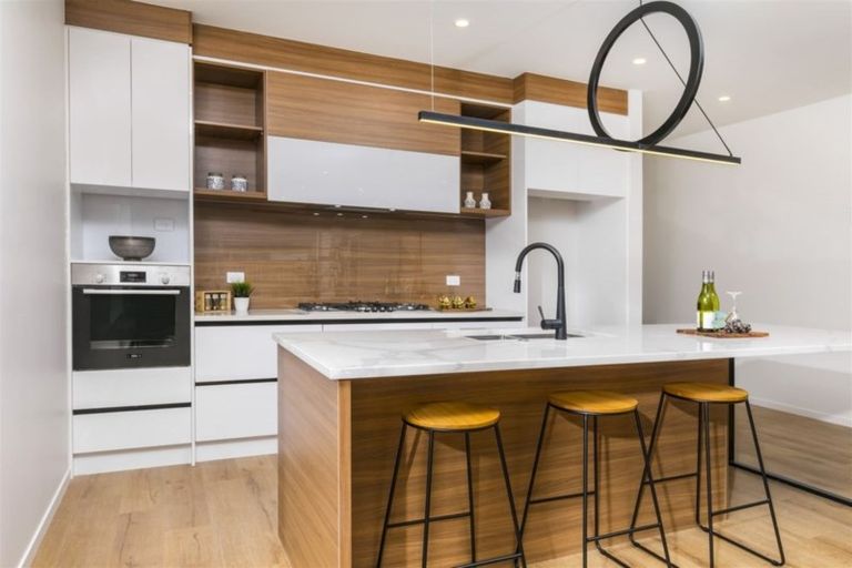 Photo of property in 60 Schoolside Road, Kumeu, 0810