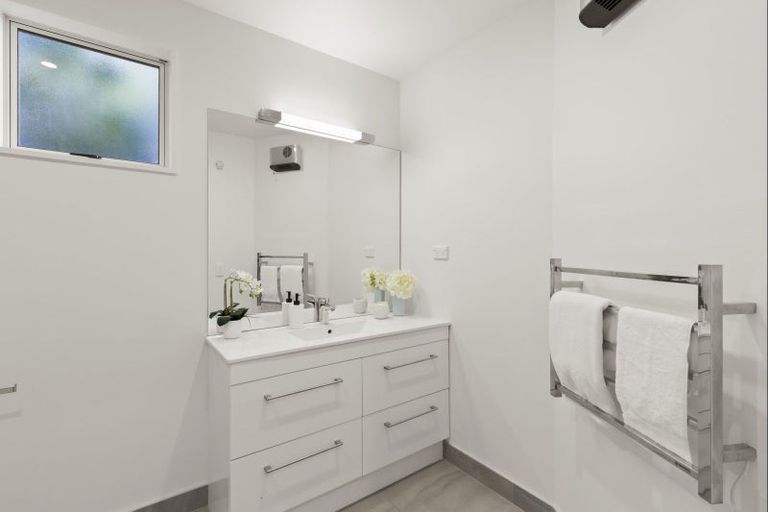 Photo of property in 6a Vancouver Drive, Queenstown, 9300
