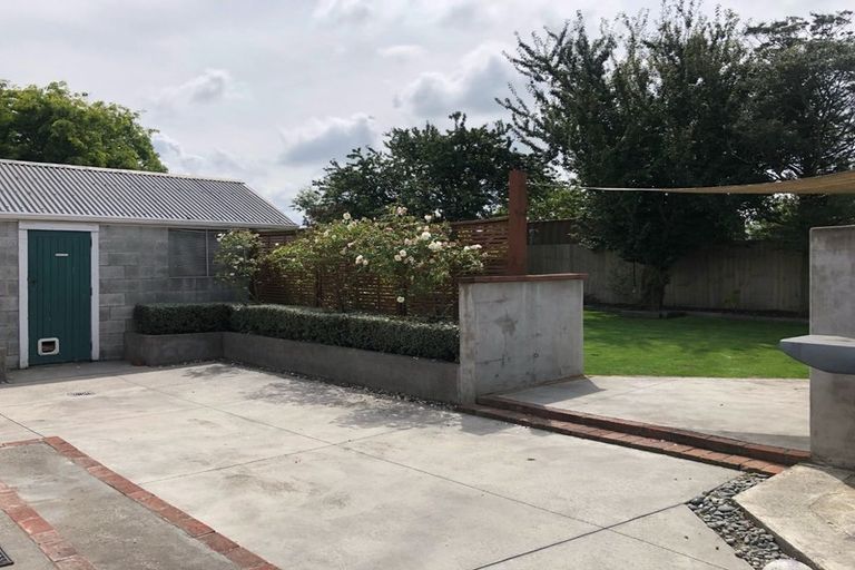 Photo of property in 33 Wingate Street, Redwood, Christchurch, 8051