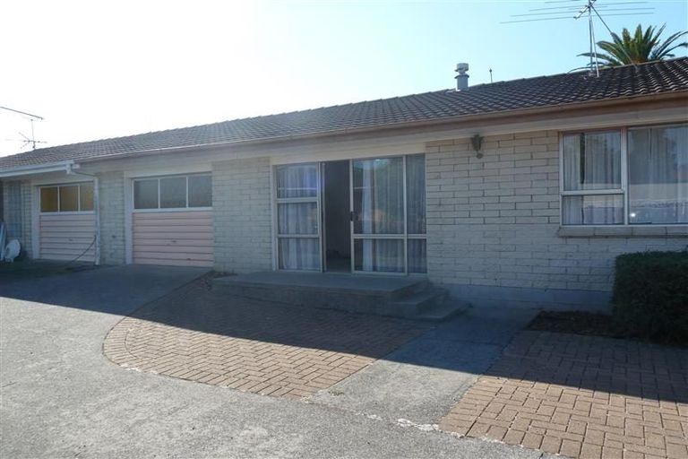 Photo of property in 3/98 Carruth Road, Papatoetoe, Auckland, 2025