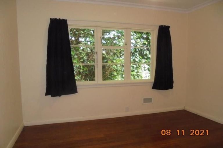 Photo of property in 19 David Crescent, Karori, Wellington, 6012
