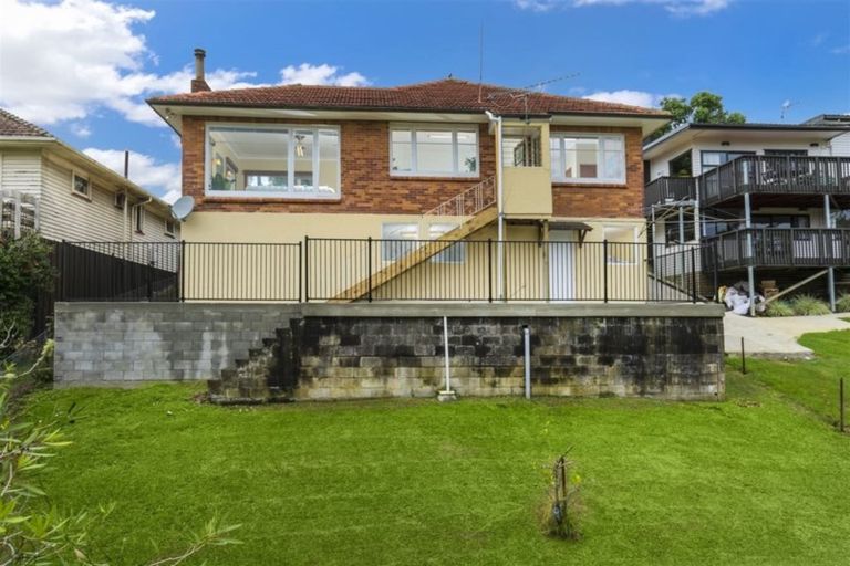 Photo of property in 207 Titirangi Road, Titirangi, Auckland, 0604
