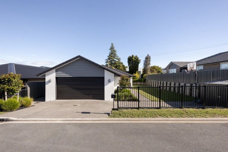 Photo of property in 15 Godwit Lane, Welcome Bay, Tauranga, 3112
