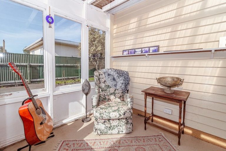 Photo of property in 6 Burmah Street, Aramoho, Whanganui, 4500