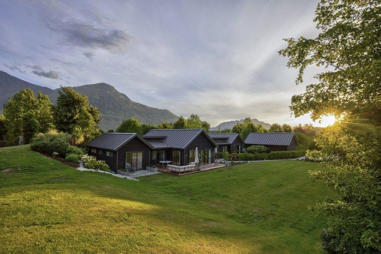 Photo of property in 12 Ellen Johnson Terrace, Lake Hayes, Queenstown, 9371