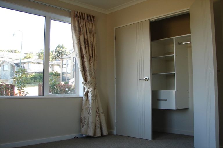Photo of property in 9 Keating Rise, Northcross, Auckland, 0632
