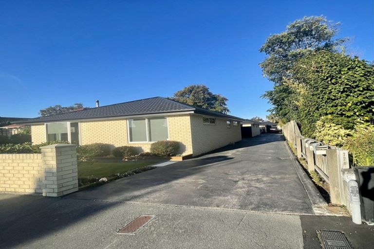 Photo of property in 2/220 Avonhead Road, Avonhead, Christchurch, 8042