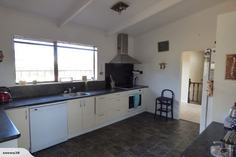 Photo of property in 18 Norwich Avenue, Spotswood, New Plymouth, 4310