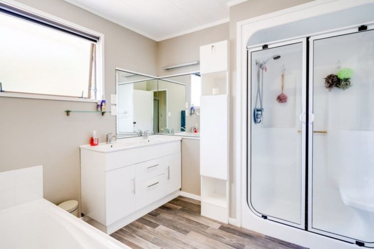 Photo of property in 249 Bellevue Road, Bellevue, Tauranga, 3110