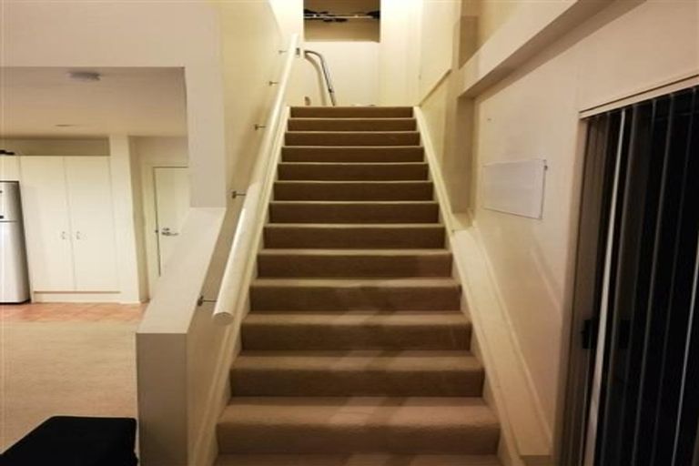 Photo of property in 17f/30 Westward Ho, Glen Eden, Auckland, 0602