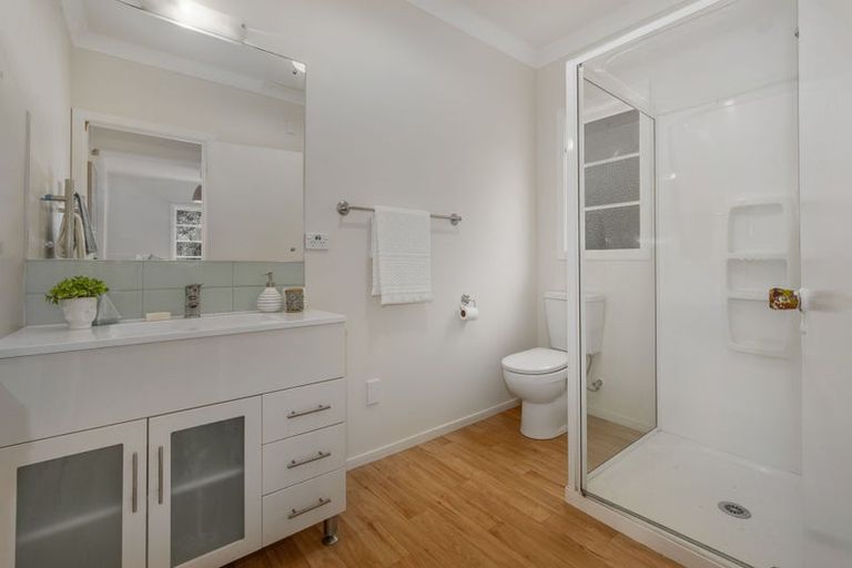 Photo of property in 1 Raebern Lane, Raumati Beach, Paraparaumu, 5032