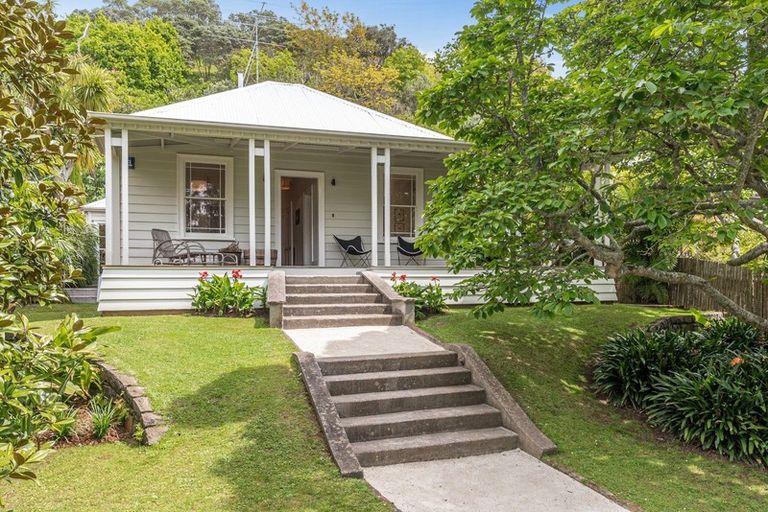 Photo of property in 51 Church Street, Devonport, Auckland, 0624