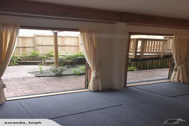 Photo of property in 87 Kauri Point Road, Laingholm, Auckland, 0604