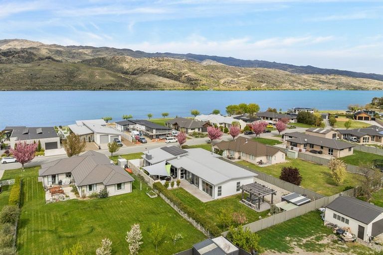 Photo of property in 15 De Bettencor Place, Mount Pisa, Cromwell, 9383