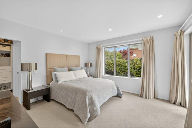 Photo of property in 1a Westburn Terrace, Burnside, Christchurch, 8041