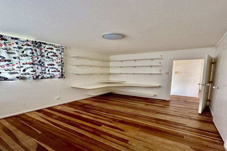 Photo of property in 4 Clematis Avenue, Murrays Bay, Auckland, 0630