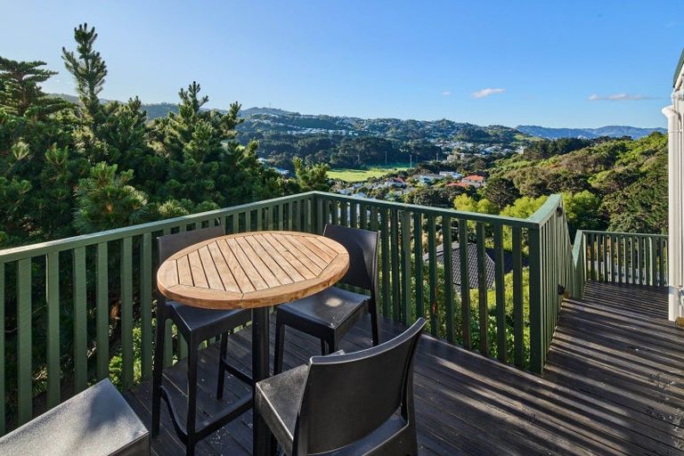 Photo of property in 20 Bay Lair Grove, Island Bay, Wellington, 6023