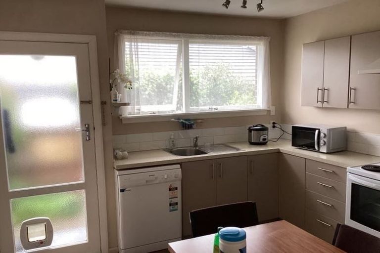 Photo of property in 2/254 Main Road North, Redwood, Christchurch, 8051