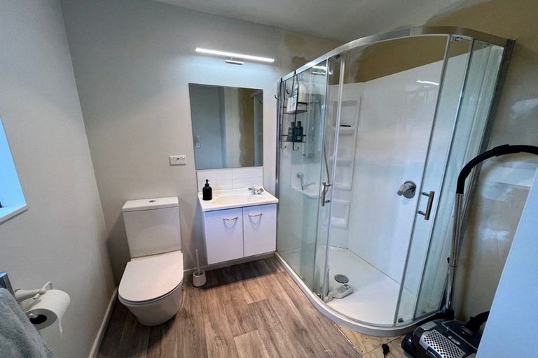 Photo of property in 12a Grainger Road, Te Atatu South, Auckland, 0610