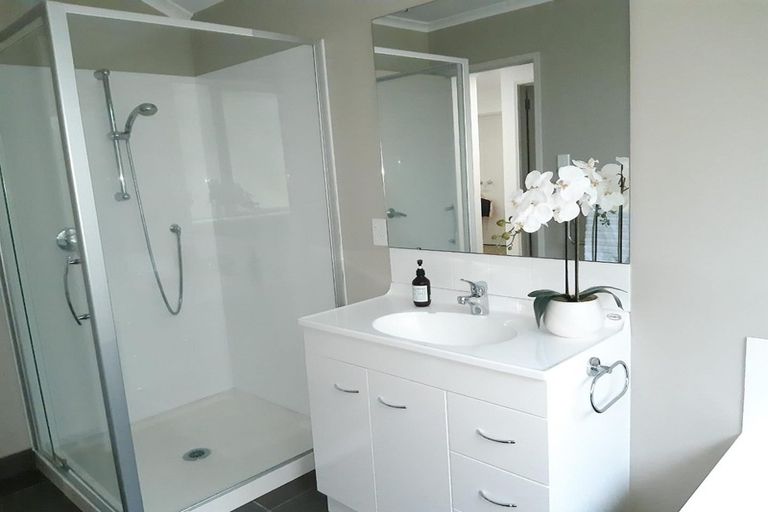 Photo of property in 966b Whangaparaoa Road, Manly, Whangaparaoa, 0930