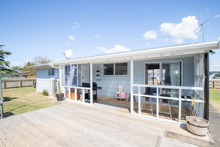 Photo of property in 1 Mcclean Place, Ngatea, 3503