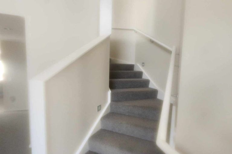 Photo of property in 12 Kahurangi Heights, Aotea, Porirua, 5024