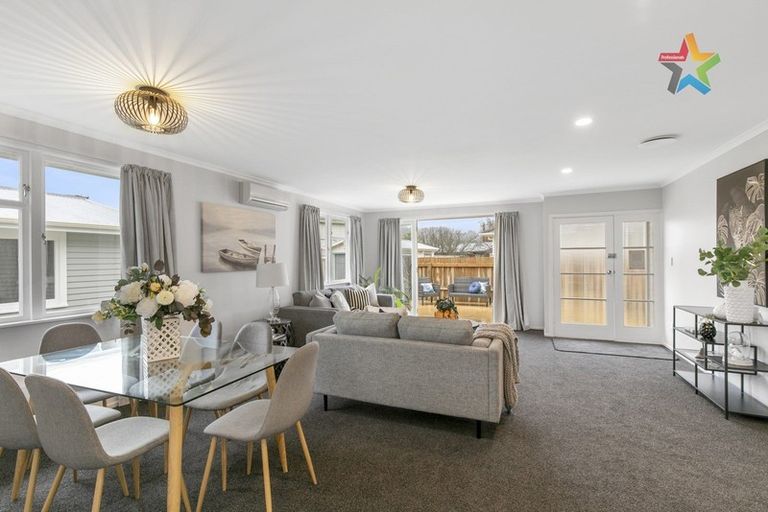 Photo of property in 2/352 Oxford Terrace, Avalon, Lower Hutt, 5011