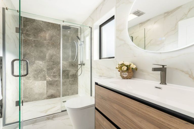 Photo of property in 71a Matipo Road, Te Atatu Peninsula, Auckland, 0610