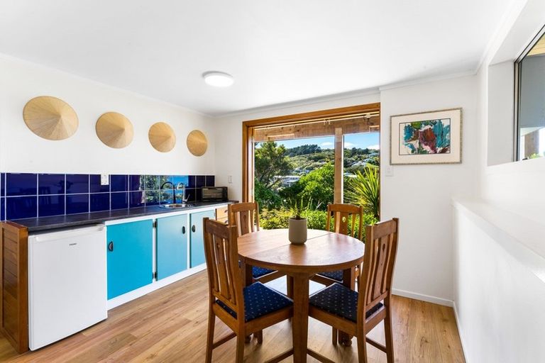 Photo of property in 6 Gordon Road, Plimmerton, Porirua, 5026
