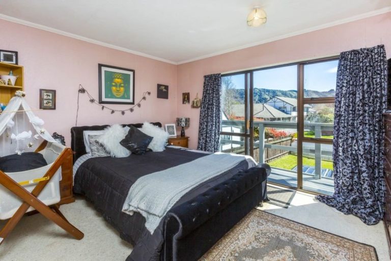 Photo of property in 10 Johnswood Grove, Clouston Park, Upper Hutt, 5018
