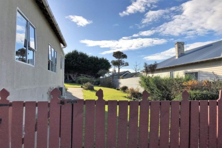 Photo of property in 216 Clyde Street, Balclutha, 9230