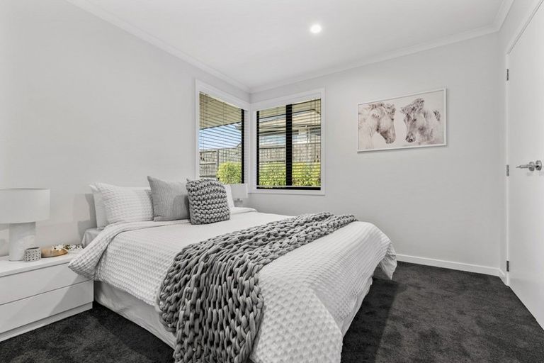 Photo of property in 318 Lakes Boulevard, Pyes Pa, Tauranga, 3112