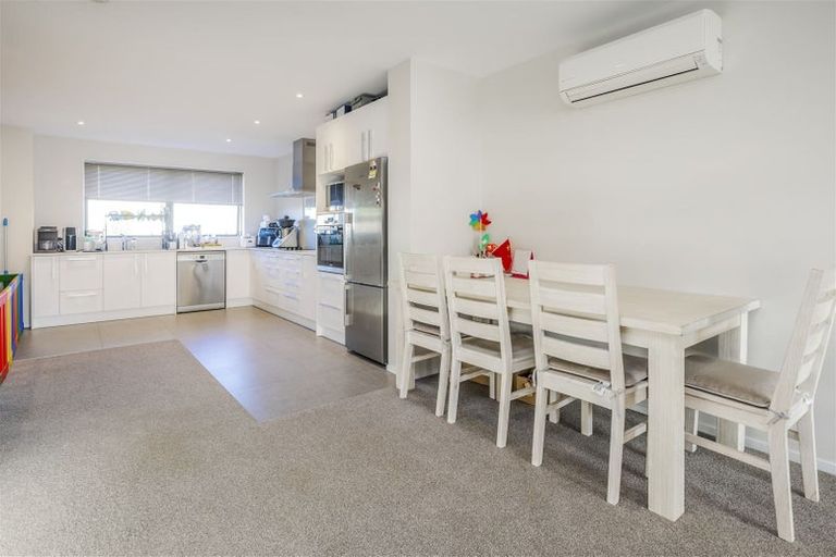 Photo of property in 33 Settlers Avenue, Hobsonville, Auckland, 0618