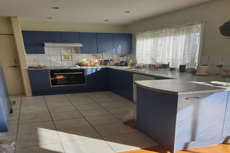 Photo of property in 11 Cardiff Road, Pakuranga, Auckland, 2010