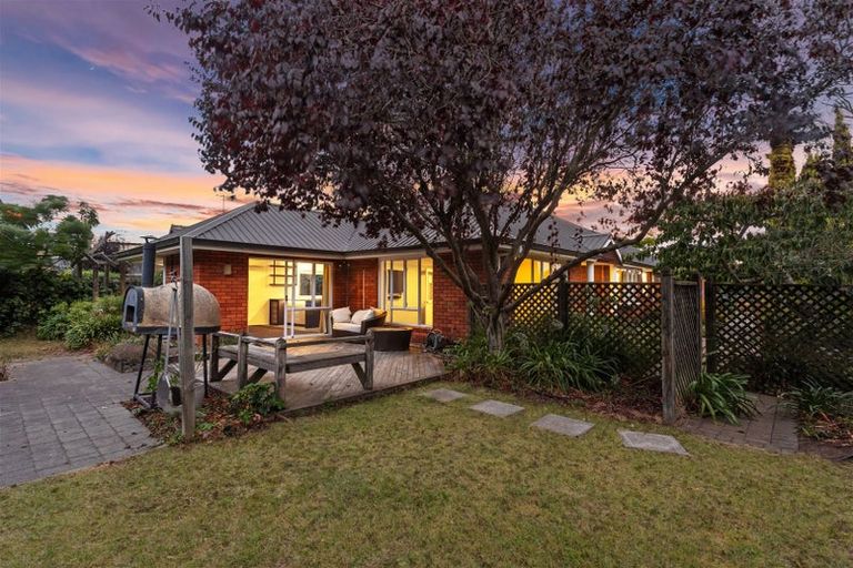 Photo of property in 6 Willoughby Lane, Parklands, Christchurch, 8083