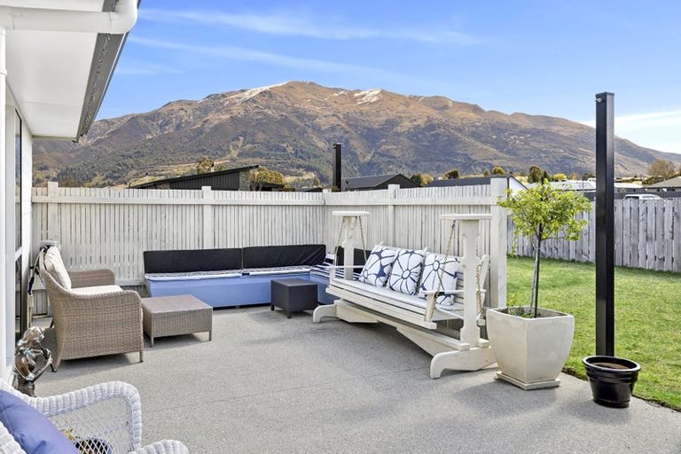 Photo of property in 12 Sentinel Drive, Lake Hawea, 9382