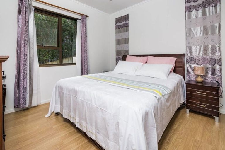 Photo of property in 20 Linwood Avenue, Forrest Hill, Auckland, 0620