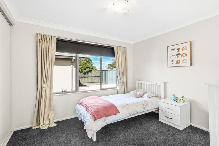 Photo of property in 20 Evergreen Place, Parklands, Christchurch, 8083