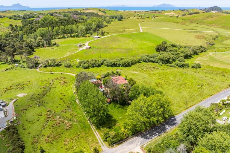 Photo of property in 437 South Road, Waipu, 0582