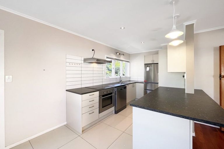 Photo of property in 1/77 Stanley Road, Glenfield, Auckland, 0629