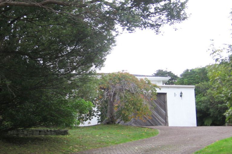 Photo of property in 23 Kiwi Crescent, Tawa, Wellington, 5028