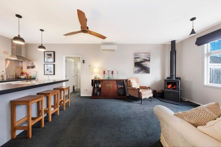 Photo of property in 153 Centaurus Road, Saint Martins, Christchurch, 8022