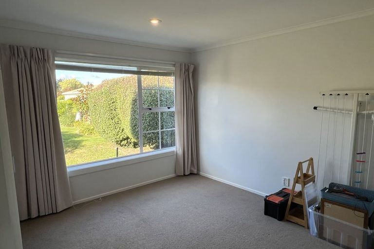 Photo of property in 19 Leacroft Street, Bishopdale, Christchurch, 8053